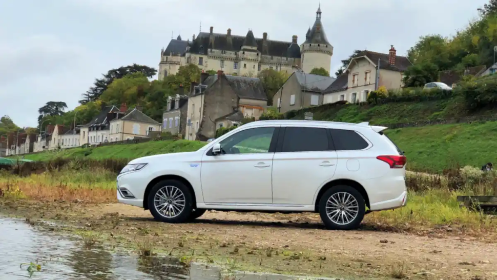 mitsubishi outlander PHEV